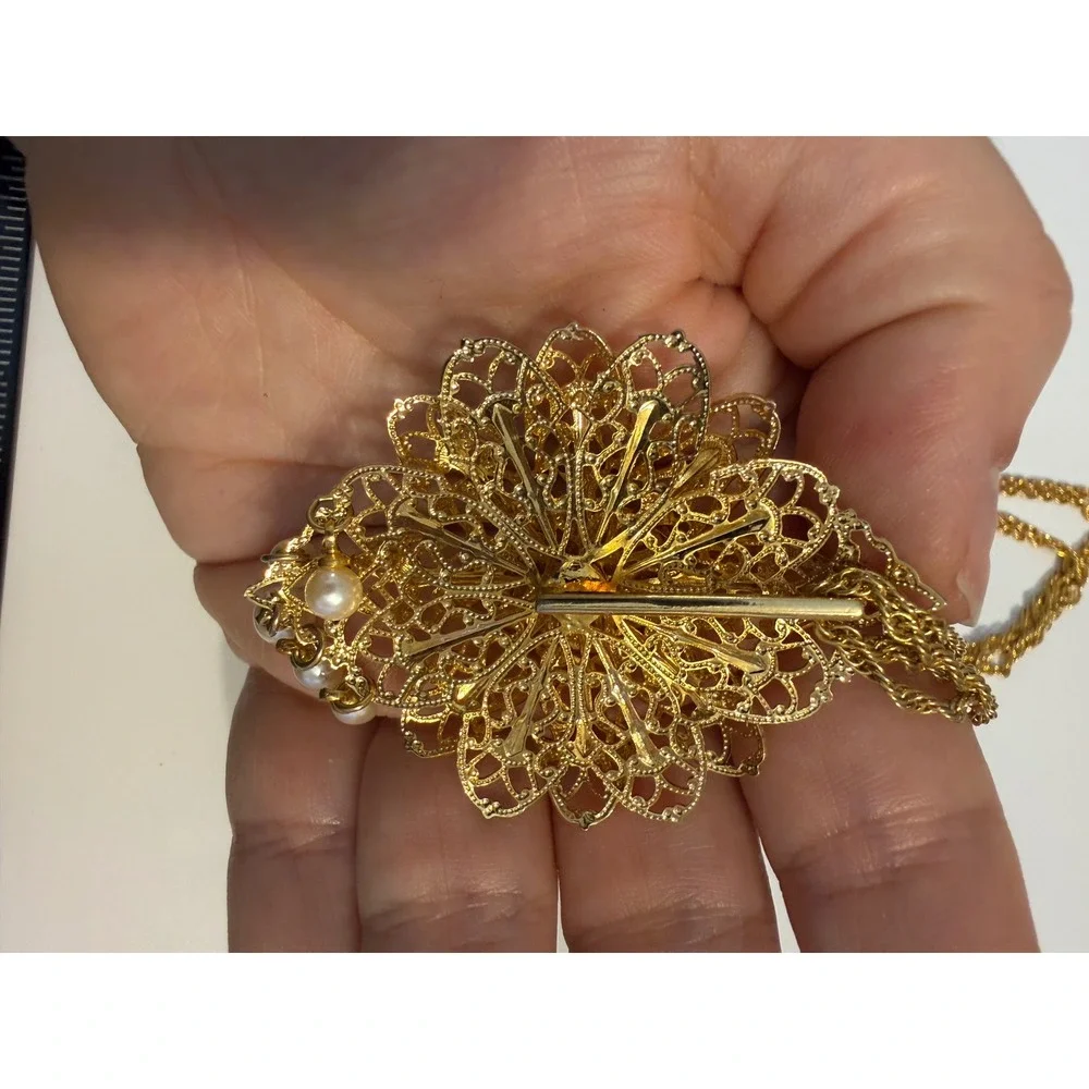 Vintage‎ Gold Tone Filigree Slide Necklace Ruby Red Cabochon Faux Pearl Dangle